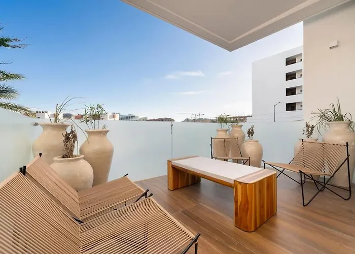 Ferienhaus 3br & Dining Steps Away